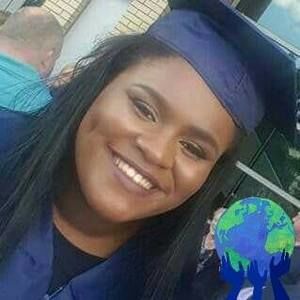 Meet your Posher, Inez